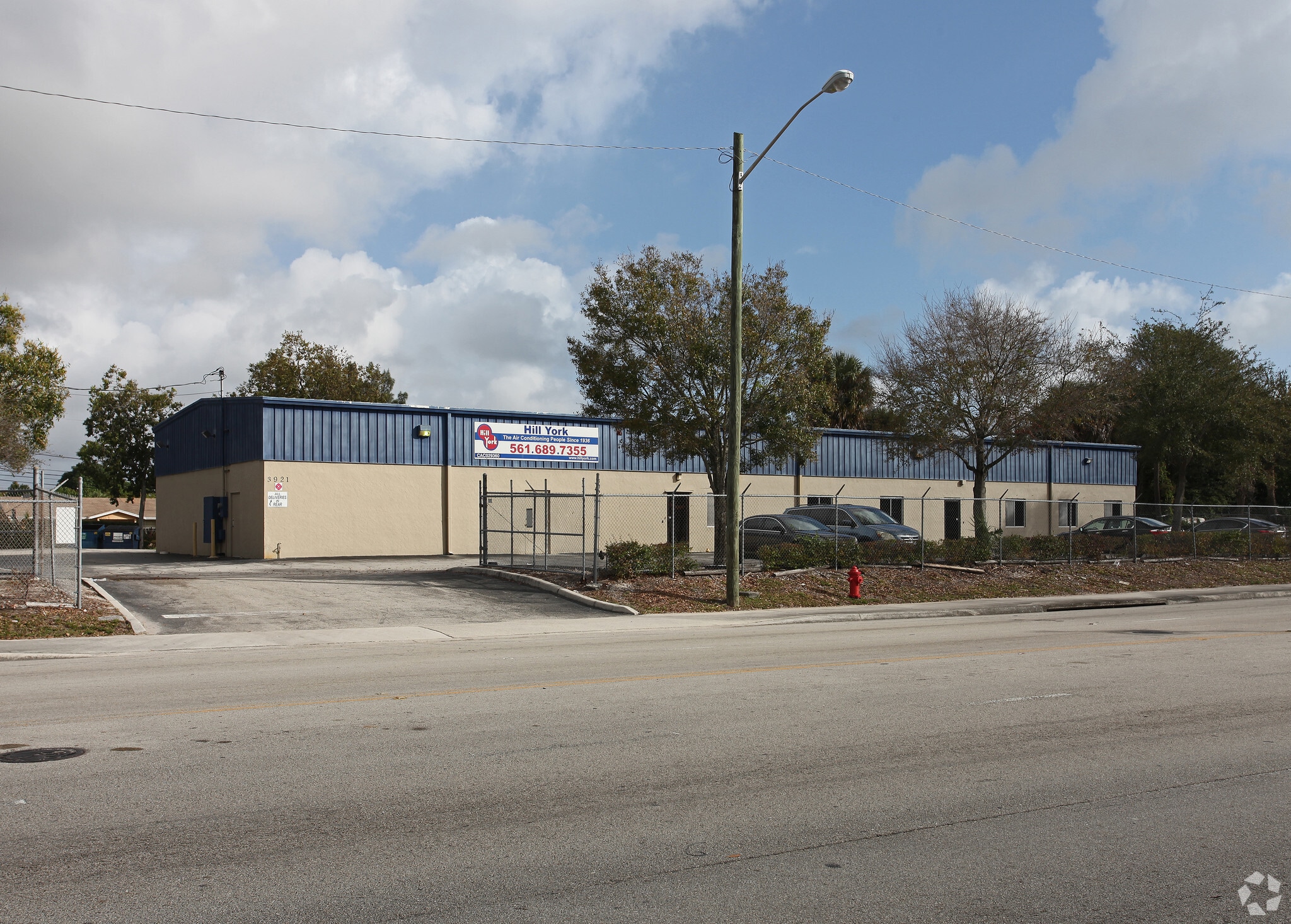 3921 Westgate Ave, West Palm Beach, FL for lease Primary Photo- Image 1 of 3