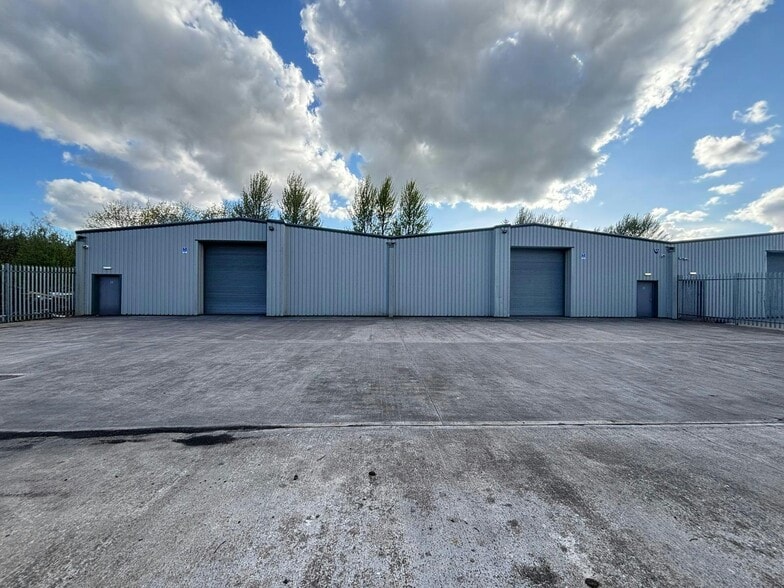 33 Carron Pl, East Kilbride à louer - Photo du bâtiment - Image 3 de 11