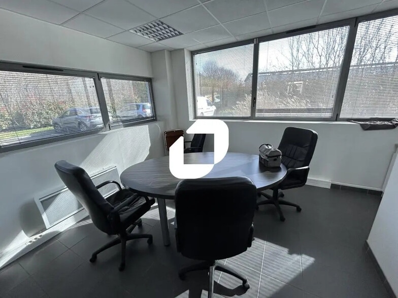 Bureau dans Tigery à louer - Photo intérieure - Image 3 de 5