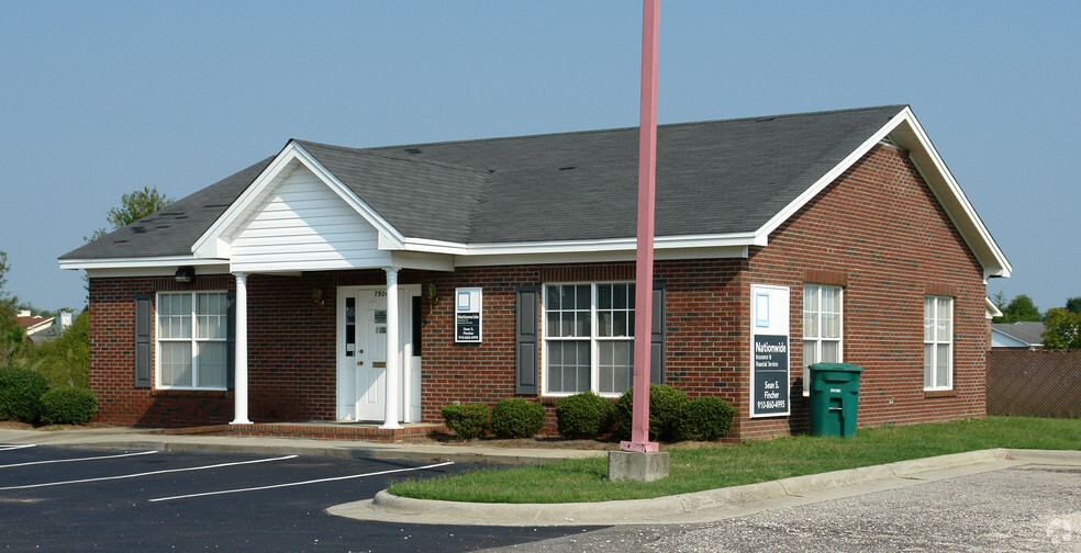 7924 Raeford Rd, Fayetteville, NC à vendre - Photo du bâtiment - Image 1 de 1