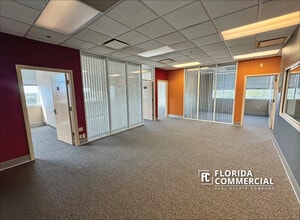 900-904 E Prima Vista Blvd, Port Saint Lucie, FL for lease Interior Photo- Image 2 of 12