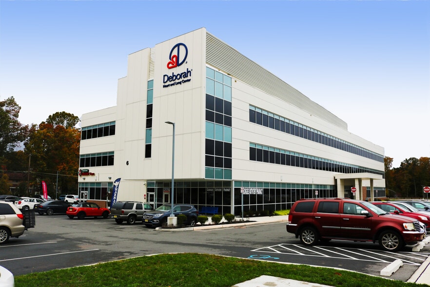 6 Earlin Ave, Browns Mills, NJ for lease - Building Photo - Image 2 of 5