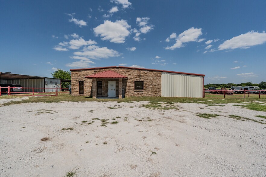 4444 FM 933, Whitney, TX à vendre - Photo du bâtiment - Image 3 de 53