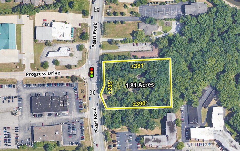 11745 Pearl Rd, Strongsville, OH à vendre - Photo du bâtiment - Image 2 de 4