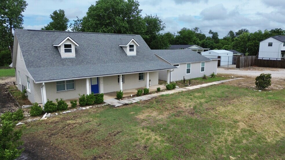 300 Carmel Creekside Dr, Hutto, TX à vendre - Photo principale - Image 1 de 17