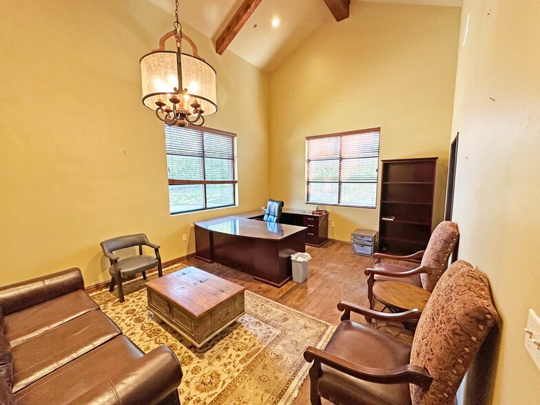 700 Katy Rd, Keller, TX à vendre - Photo du bâtiment - Image 3 de 5