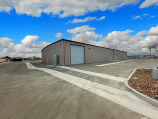 Plus de détails pour 205 Quantico Ave, Bakersfield, CA - Industriel à vendre
