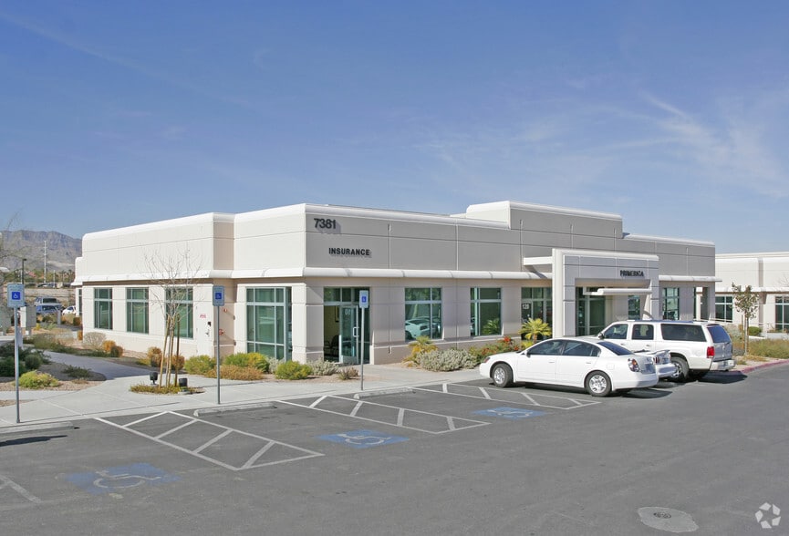 7381 Prairie Falcon Rd, Las Vegas, NV for lease - Building Photo - Image 2 of 52