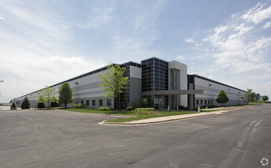 1120 W Remington Blvd, Romeoville, IL for lease - Building Photo - Image 2 of 7