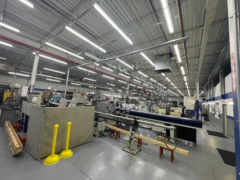 2342 N Penn Rd, Hatfield, PA à louer - Photo du bâtiment - Image 2 de 13