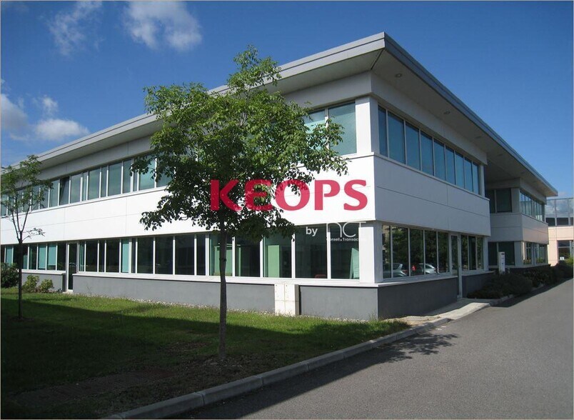 Office in Labège for lease - Building Photo - Image 2 of 6