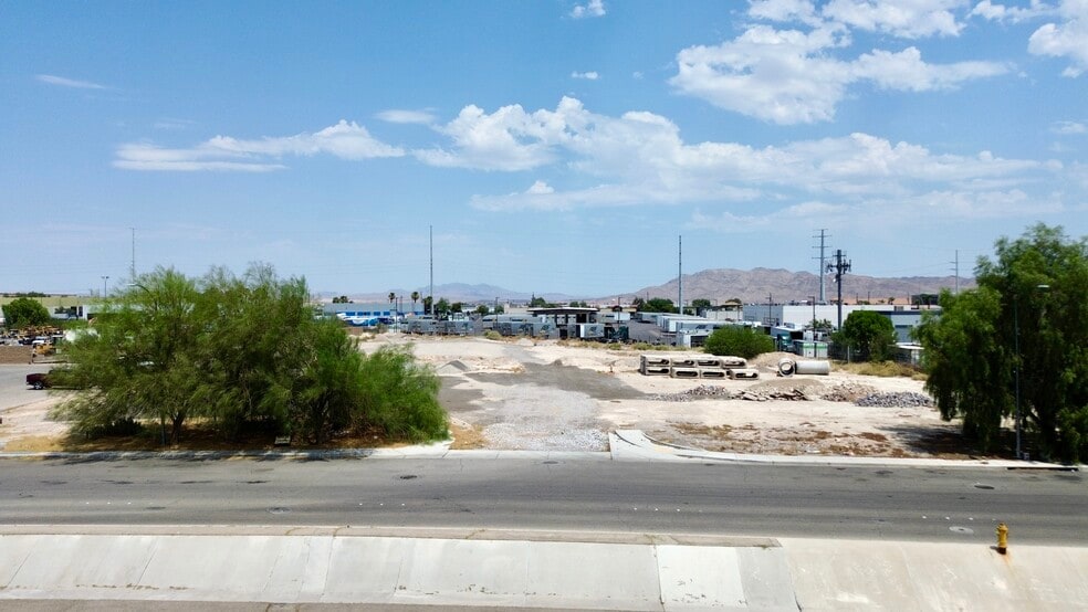 NE Vandenberg Dr & Craig Rd, North Las Vegas, NV for sale - Building Photo - Image 2 of 6