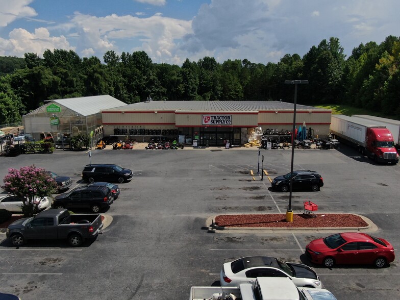 1200 E Dixie Dr, Asheboro, NC for sale - Building Photo - Image 1 of 1