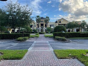 13564 Village Park Dr, Orlando, FL à louer Photo intérieure- Image 2 de 9