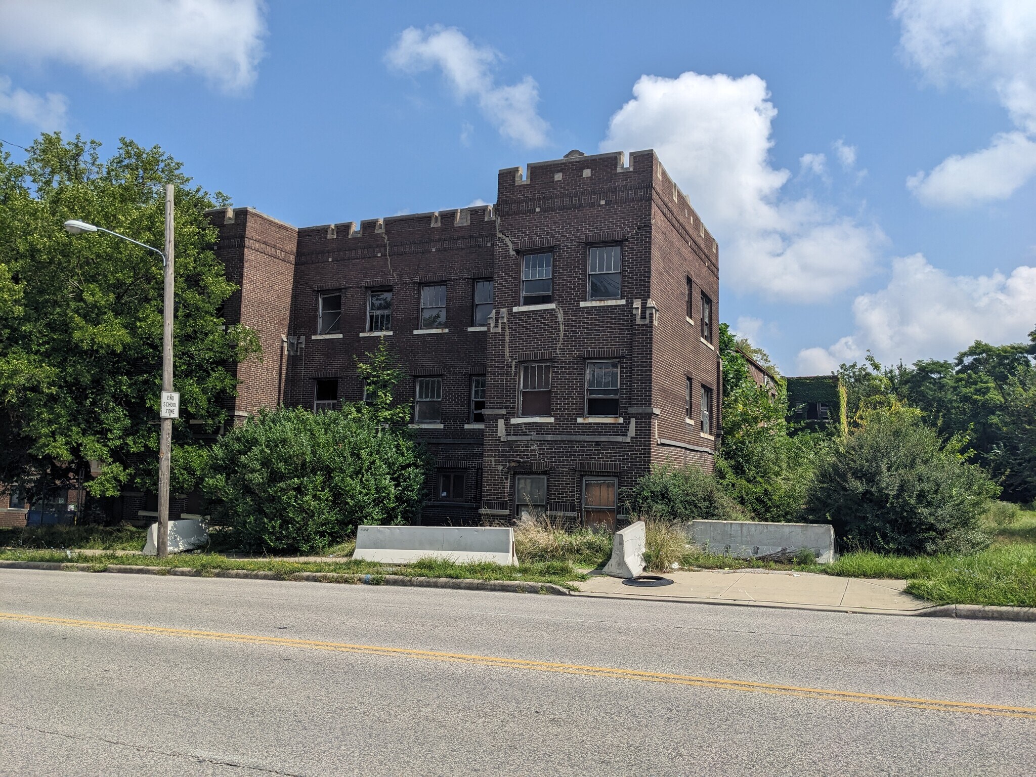 1835 Noble Rd, East Cleveland, OH à vendre Photo du bâtiment- Image 1 de 1