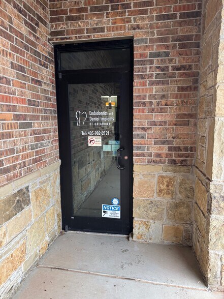 1621 S Midtown Pl, Oklahoma City, OK à vendre - Photo du bâtiment - Image 2 de 27