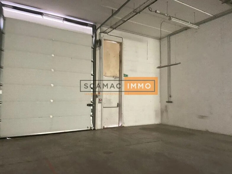 Industrial in for lease - Building Photo - Image 1 of 8