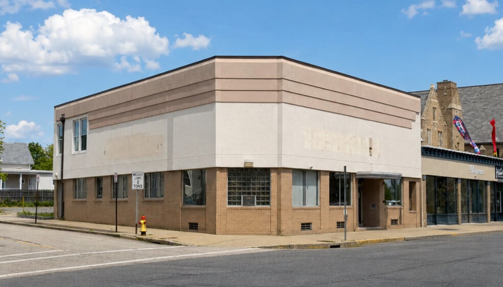182-184 Taunton Ave, East Providence, RI for sale - Primary Photo - Image 1 of 2