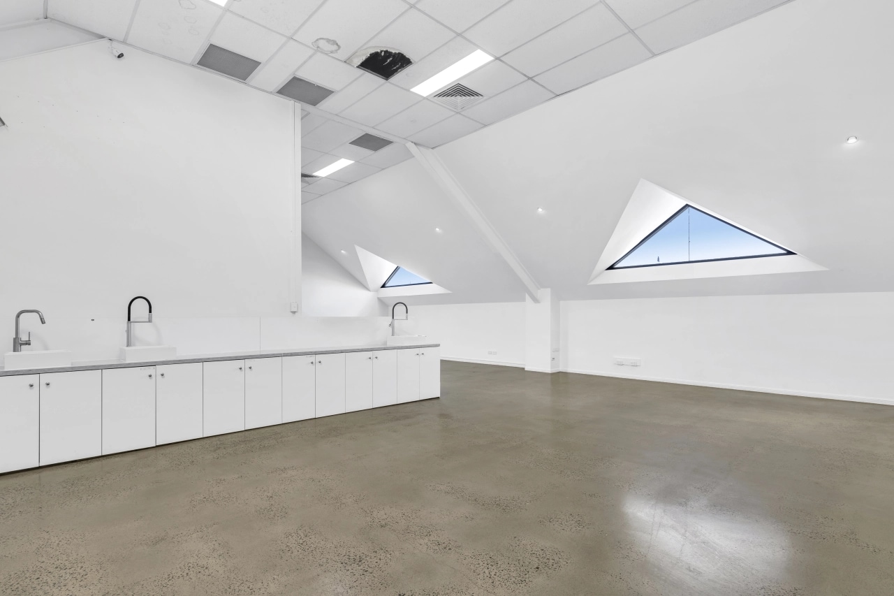70 Little Edward St, Spring Hill for lease Interior Photo- Image 1 of 4