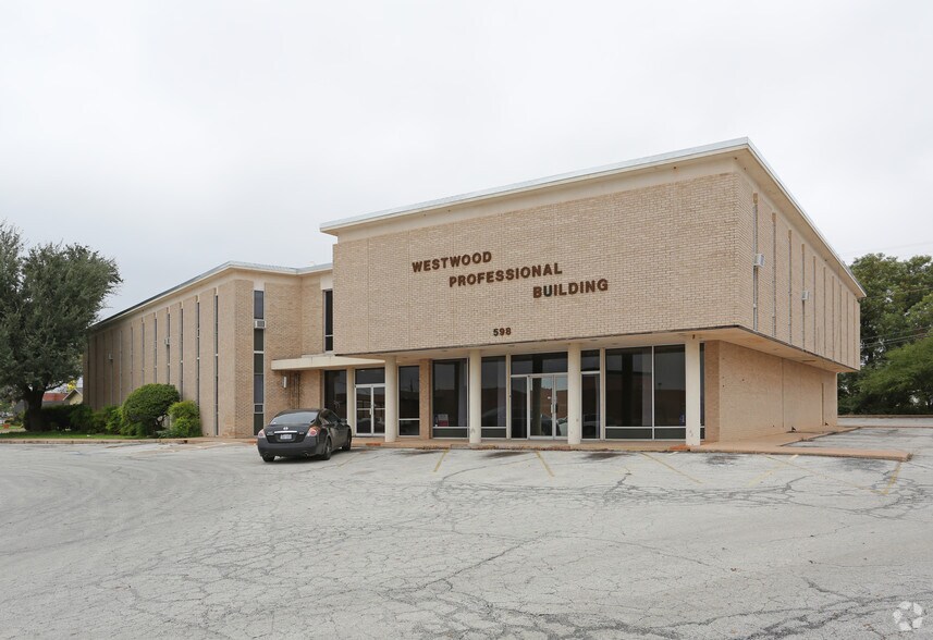 598 Westwood Dr, Abilene, TX à vendre - Photo principale - Image 1 de 19