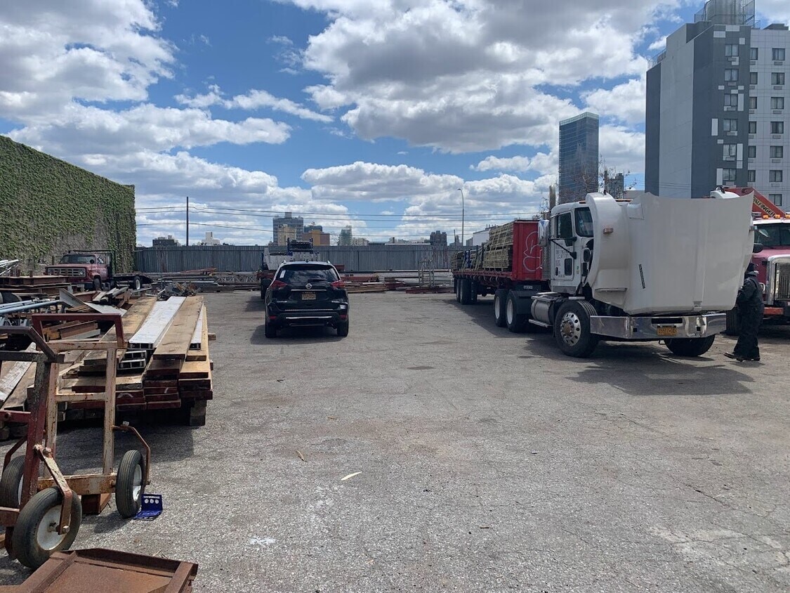 38-42 12th St, Long Island City, NY for lease Building Photo- Image 1 of 5