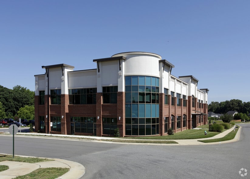 1245 Rosemont Dr, Indian Land, SC à louer - Photo du bâtiment - Image 2 de 15