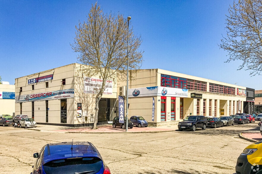 Calle Belgrado, 67, Las Rozas de Madrid, Madrid for sale - Building Photo - Image 2 of 2