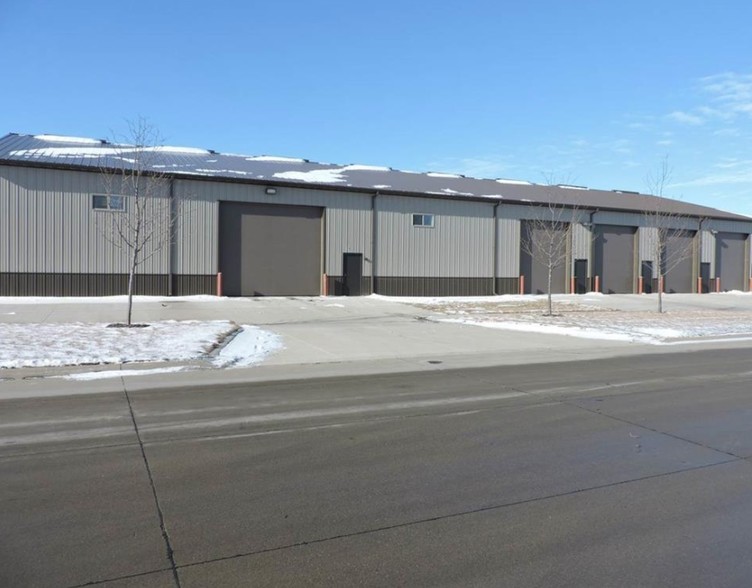 2933 Geraldine Rd, Waterloo, IA for lease - Building Photo - Image 3 of 5