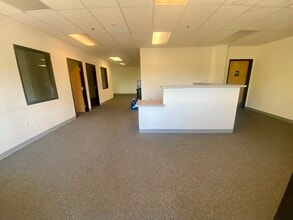 5250 High Banks Rd, Springfield, OR à louer Photo intérieure- Image 1 de 8