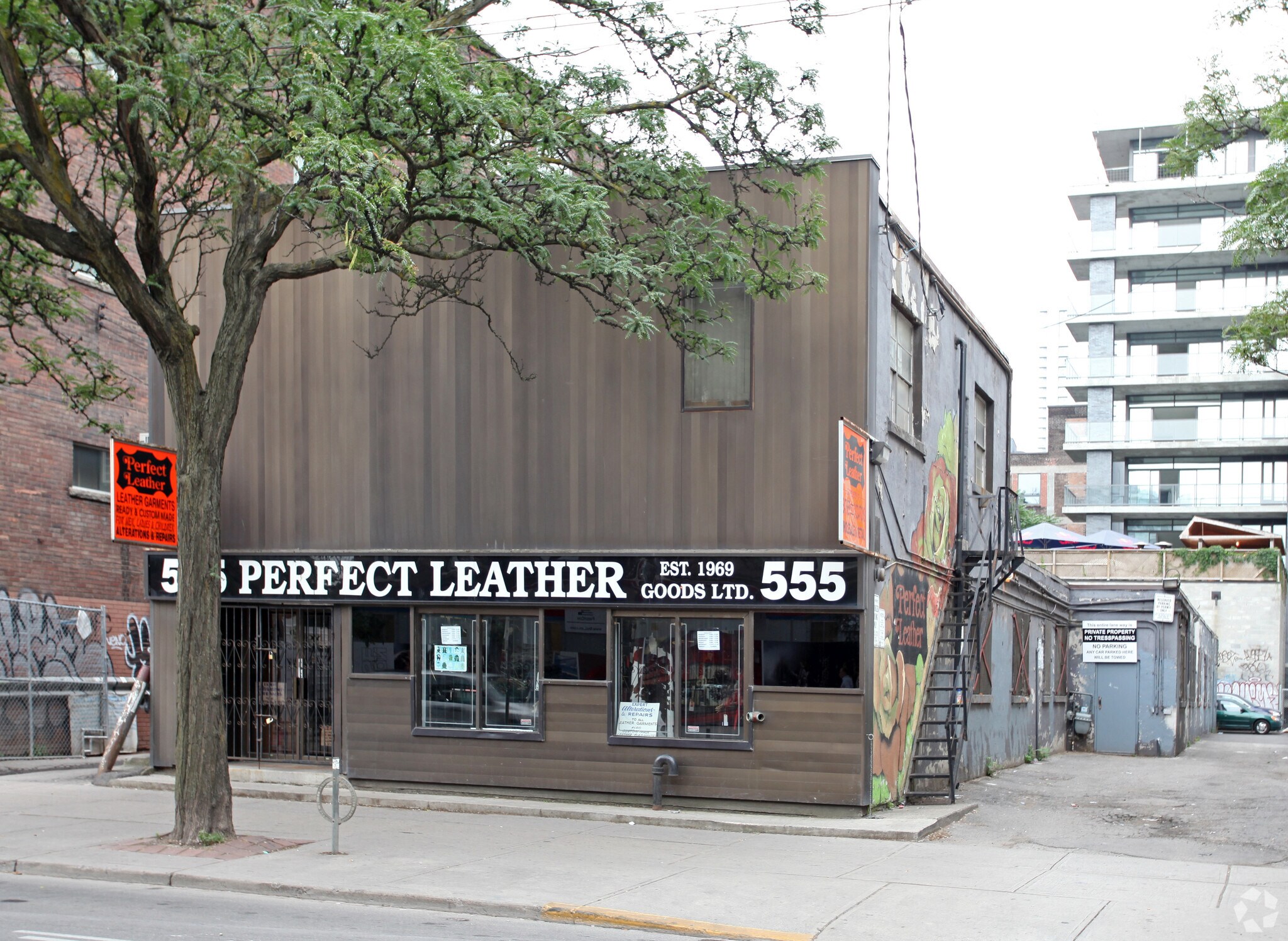 555 King St W, Toronto, ON for sale Primary Photo- Image 1 of 1