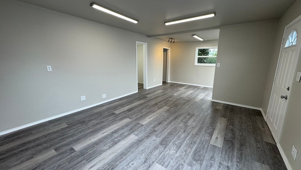 1758 W 11th Ave, Eugene, OR à louer - Photo du bâtiment - Image 2 de 6