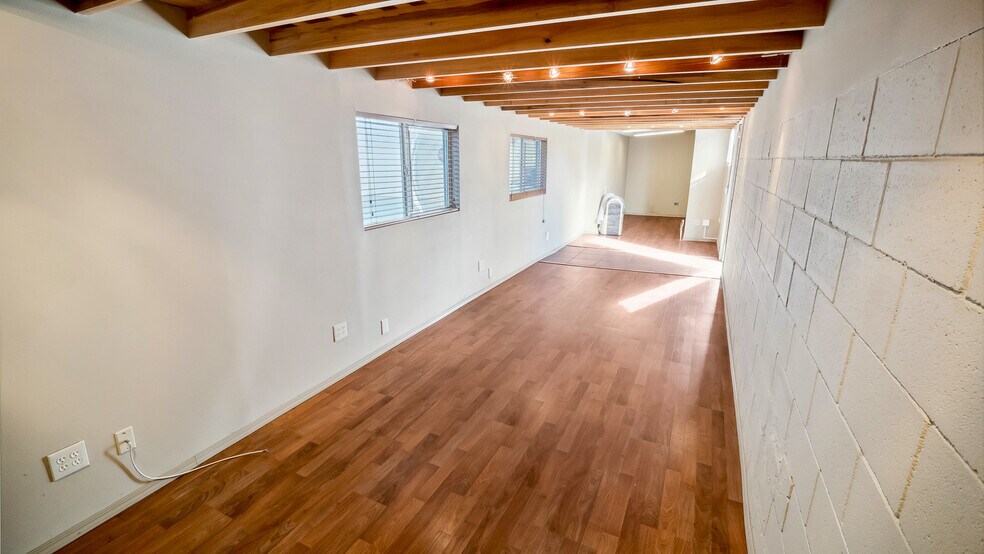 3691-3699 Katella Ave, Los Alamitos, CA à louer - Photo intérieure - Image 3 de 83