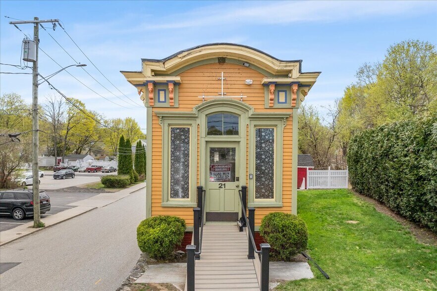 21 Furnace St, Danielson, CT à vendre - Photo du bâtiment - Image 3 de 39