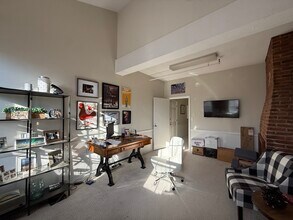 2-26 Front St, Salem, MA for lease Interior Photo- Image 2 of 5