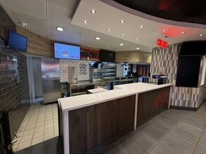 177 Beverley Rd, Hull for lease Interior Photo- Image 2 of 4