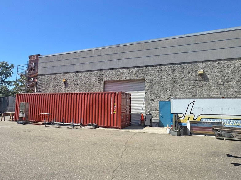 2811 Dowd Dr, Santa Rosa, CA for lease - Building Photo - Image 3 of 7