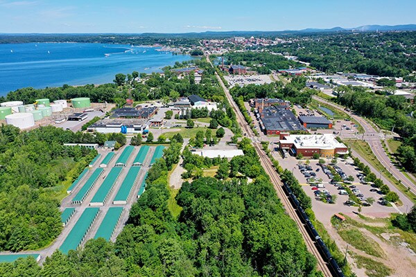 195 Flynn Ave, Burlington, VT à vendre - Photo du bâtiment - Image 2 de 2