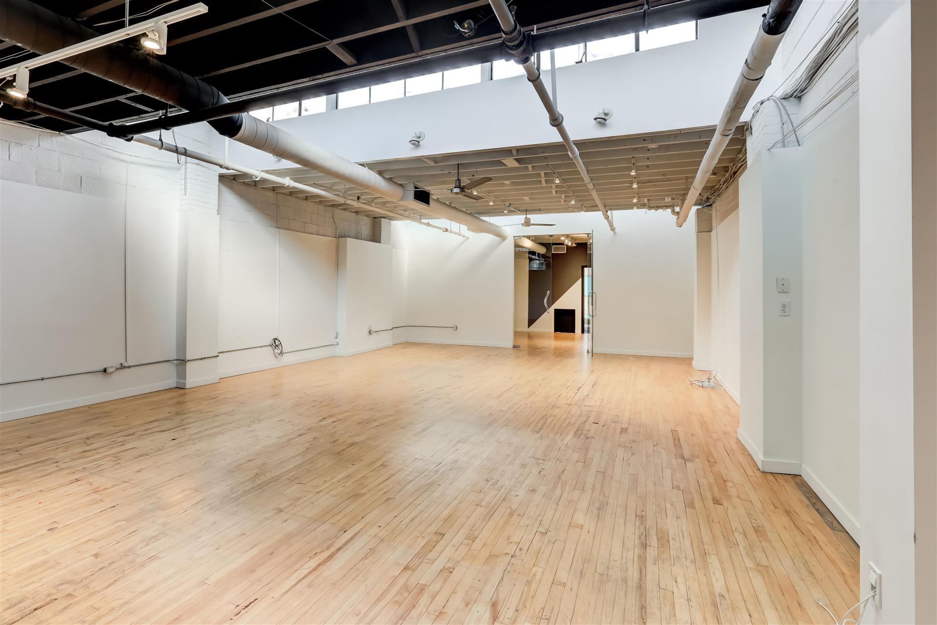 170 Bedford Rd, Toronto, ON for lease Interior Photo- Image 1 of 5