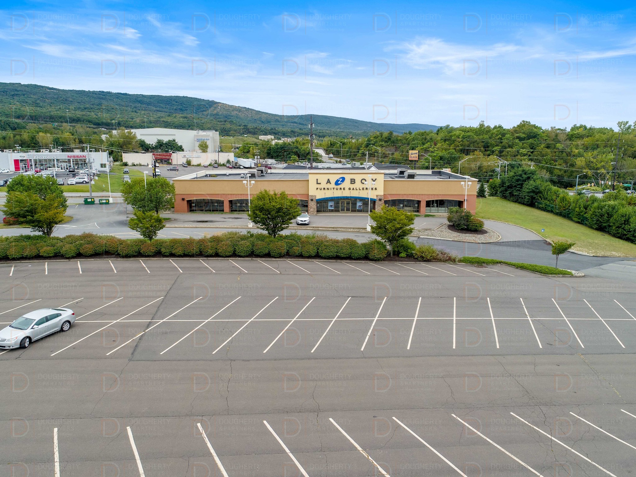 85 Wyoming Valley Mall, Wilkes Barre, PA à vendre Photo du bâtiment- Image 1 de 1