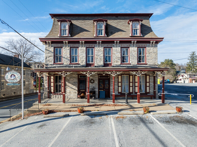 101 N Market St, Schaefferstown, PA à vendre - Photo principale - Image 1 de 48