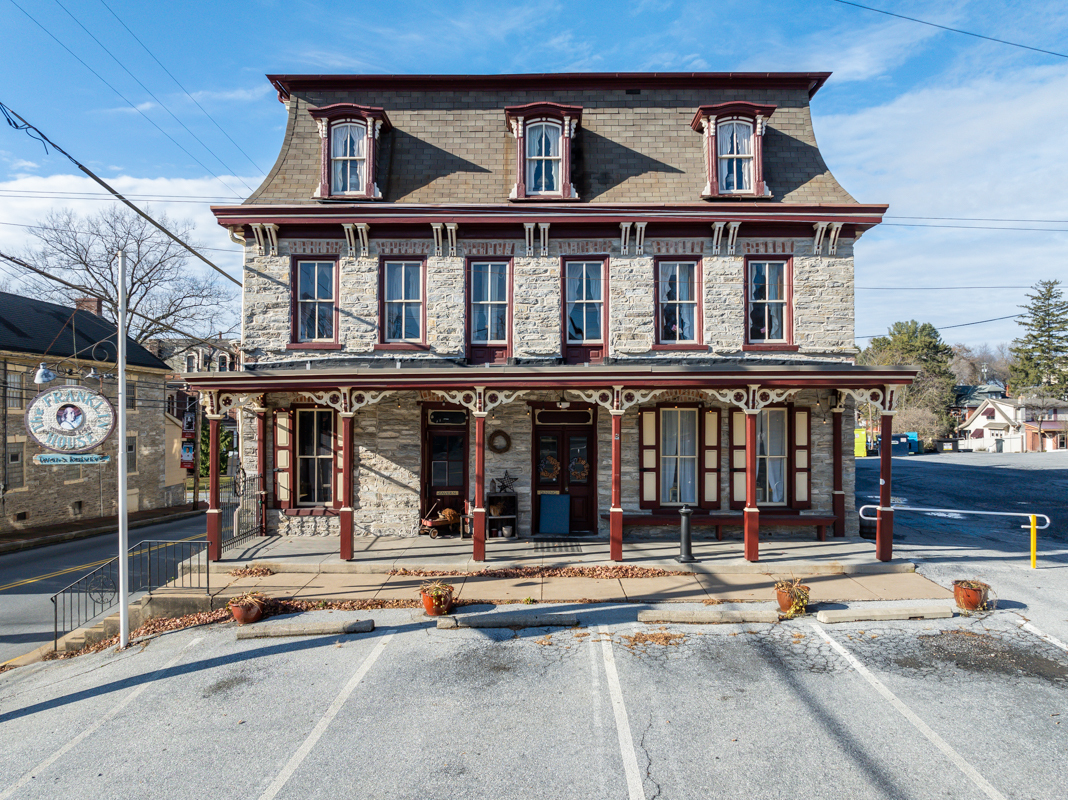 101 N Market St, Schaefferstown, PA à vendre Photo principale- Image 1 de 49