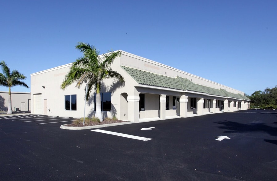 6025 Taylor Rd, Punta Gorda, FL for lease - Building Photo - Image 2 of 4