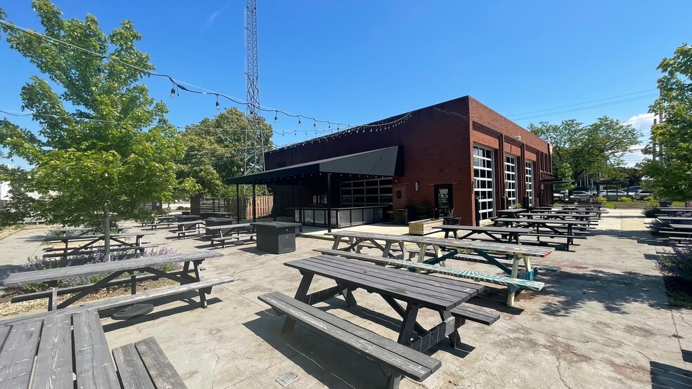 24619 Chagrin Blvd, Beachwood, OH à louer - Photo du bâtiment - Image 3 de 8