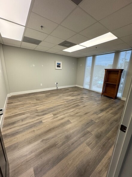 900 NE 26th Ave, Fort Lauderdale, FL for lease - Building Photo - Image 3 of 21
