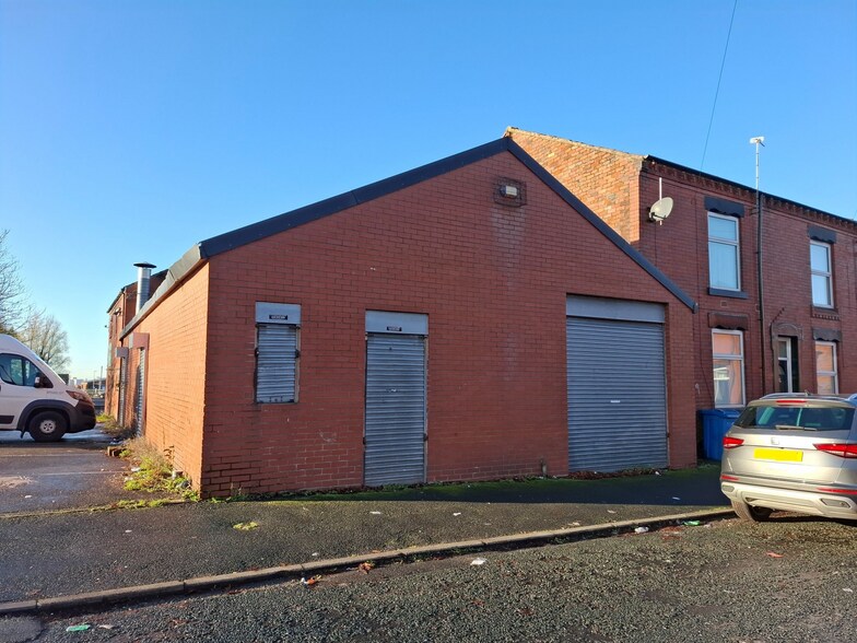 5-7 Cottam St, Oldham à louer - Photo du bâtiment - Image 2 de 2