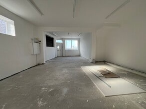 2 Brack Ter, Gateshead for lease Interior Photo- Image 2 of 3