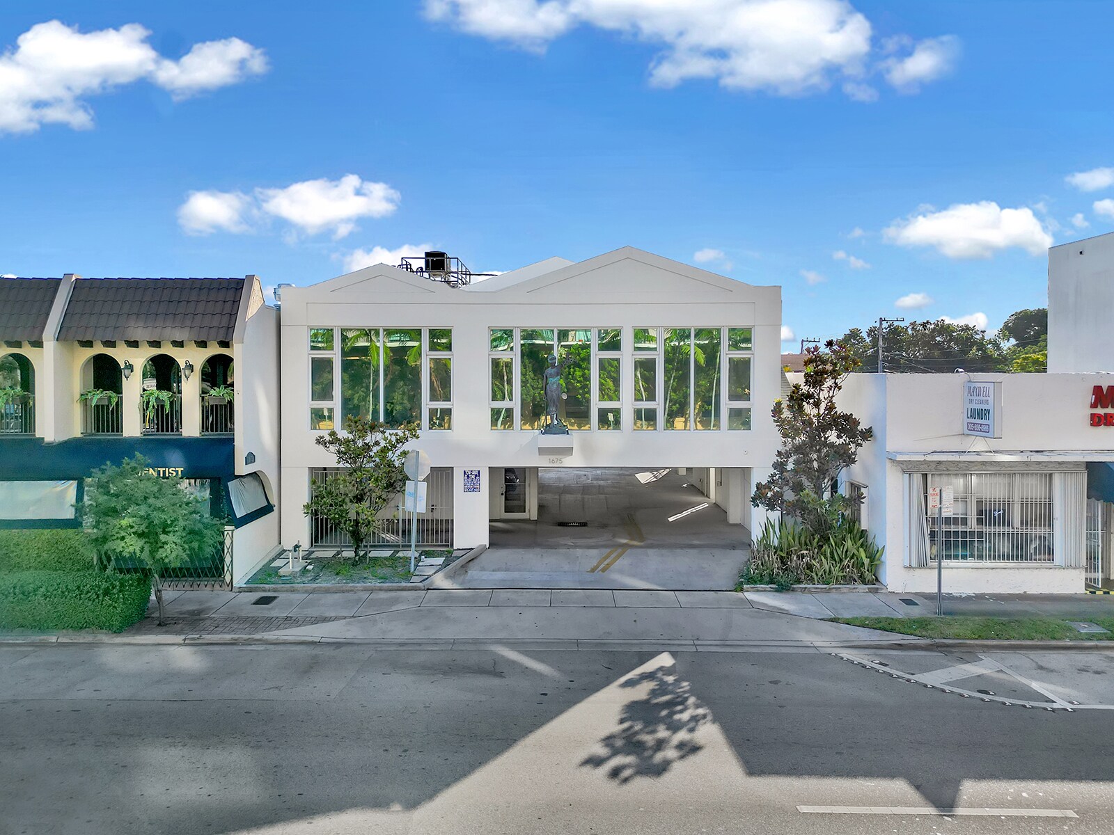 1675 SW 27th Ave, Miami, FL à vendre Photo du bâtiment- Image 1 de 32