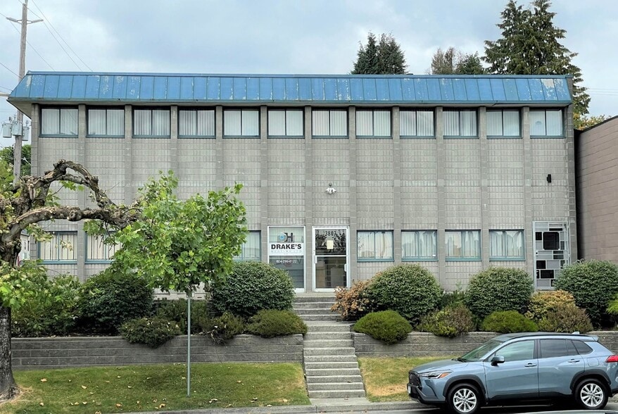 3807 William St, Burnaby, BC for lease - Building Photo - Image 1 of 3