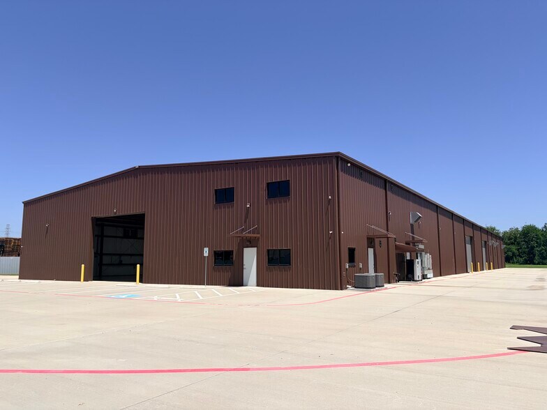5635 Schurmier Rd, Houston, TX à louer - Photo du bâtiment - Image 2 de 5
