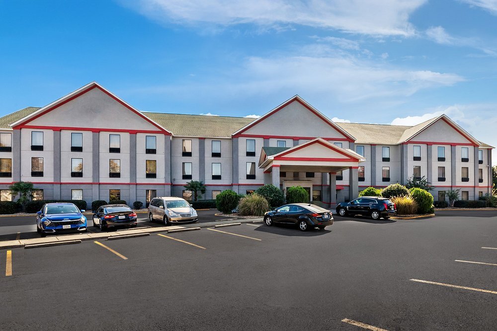 2450 Old National Pky, College Park, GA for sale Primary Photo- Image 1 of 9